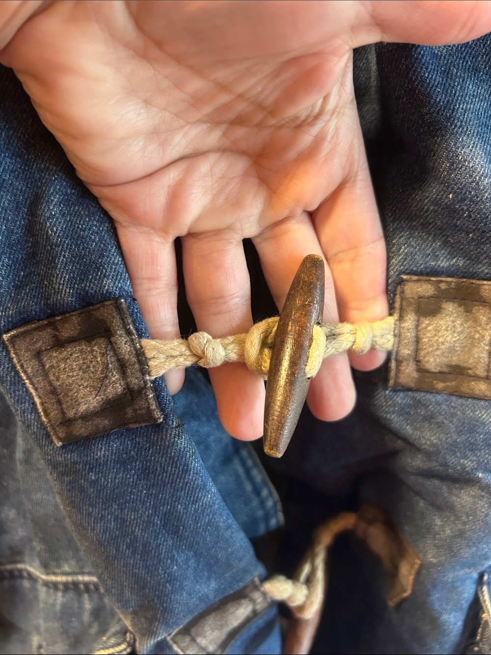 90’s Vintage Hooded Denim Toggle Jacket - Picture 7 of 10